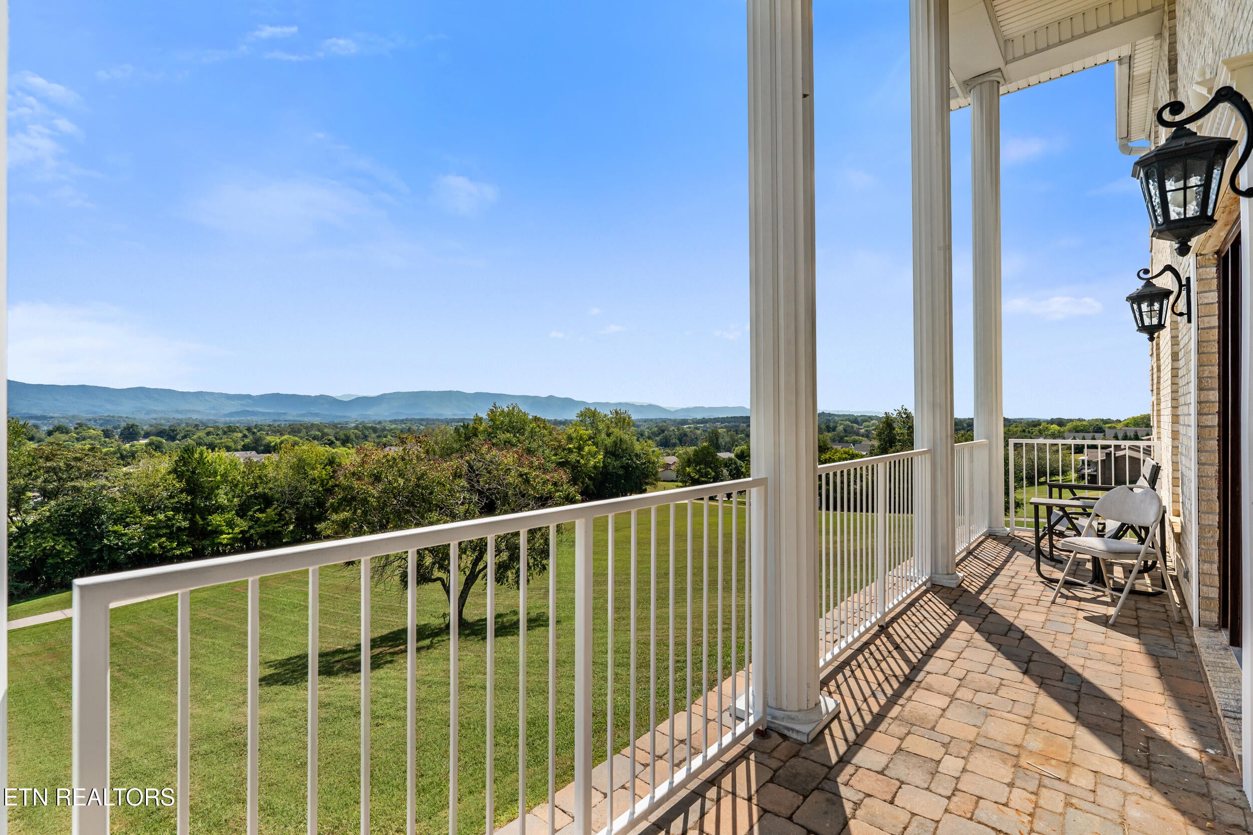212 Simmons Rd