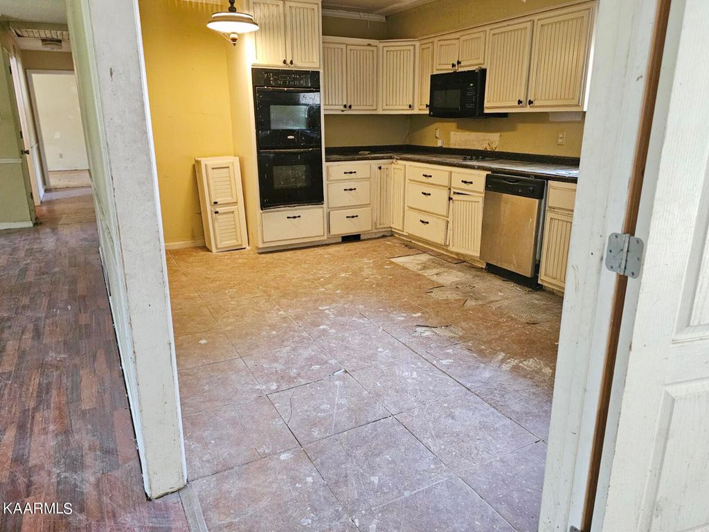 Photo of 1013 N Trigonia Rd, Greenback, TN 37742 (MLS # 1233537)