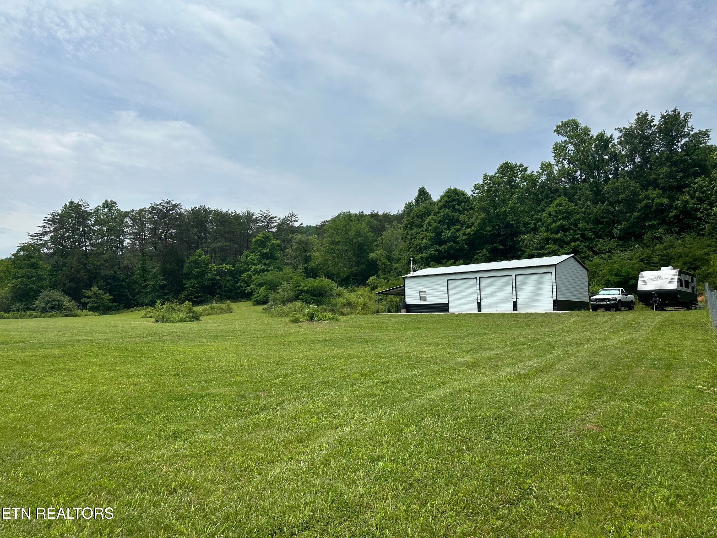 2163 Fairview Rd
