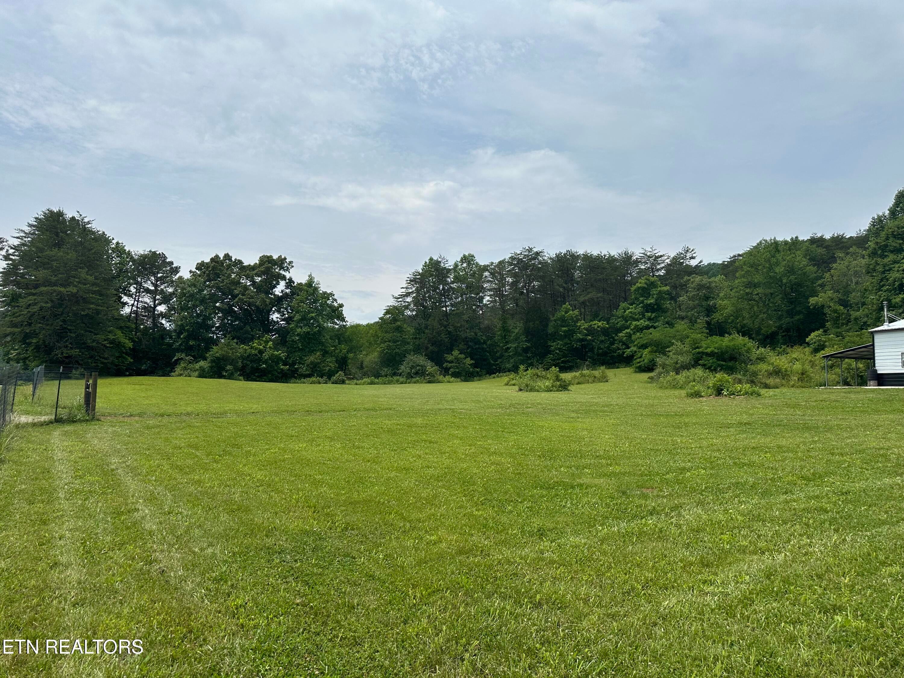 2163 Fairview Rd