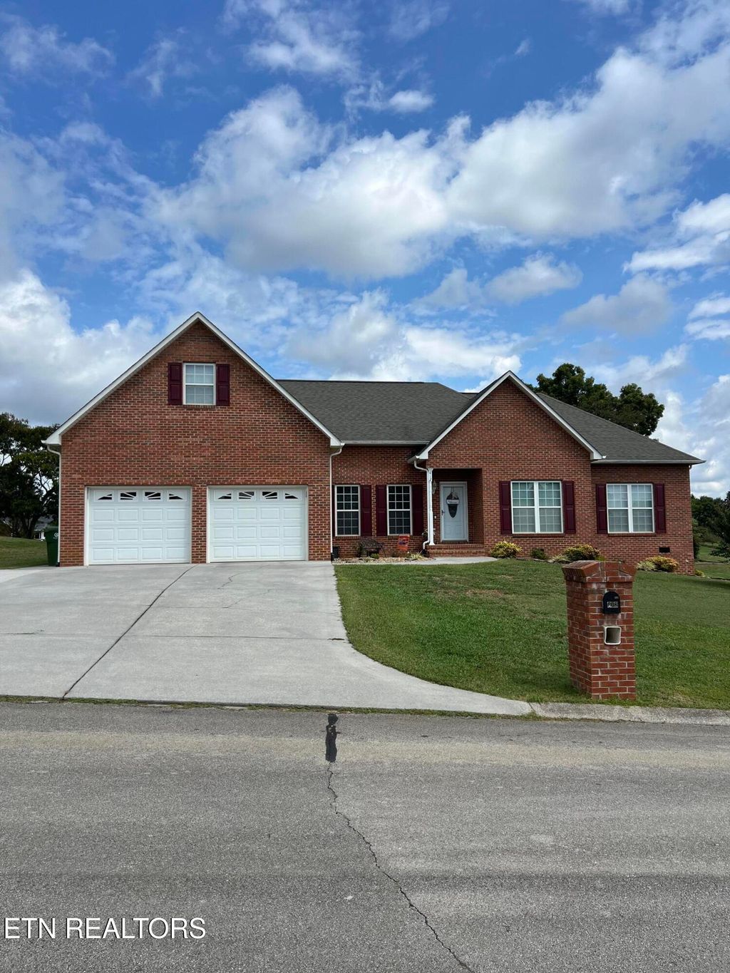 Photo of 412 Amberland Lane, Maryville, TN 37804 (MLS # 1324853)