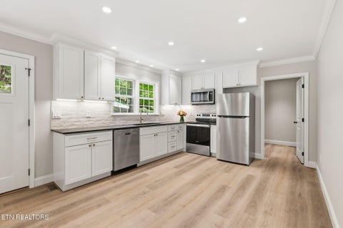 Tiny photo for 2517 Drinnen Rd, Knoxville, TN 37914 (MLS # 1355567)