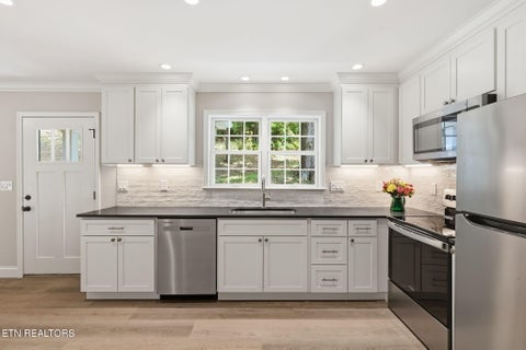 Tiny photo for 2517 Drinnen Rd, Knoxville, TN 37914 (MLS # 1355567)