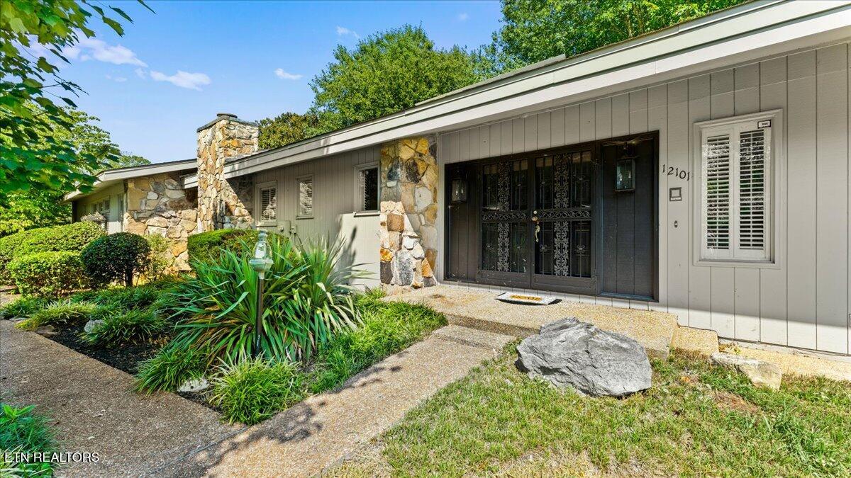 12101 N Fox Den Drive