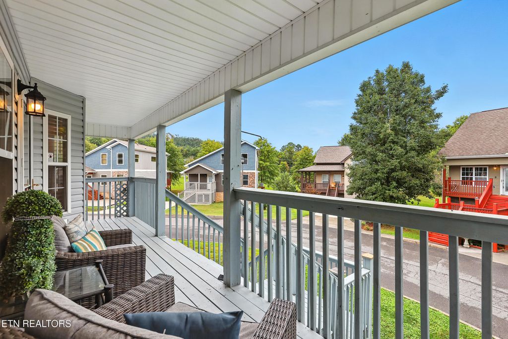 Photo of 2039 Slippery Rock Circle, Sevierville, TN 37862 (MLS # 1314560)