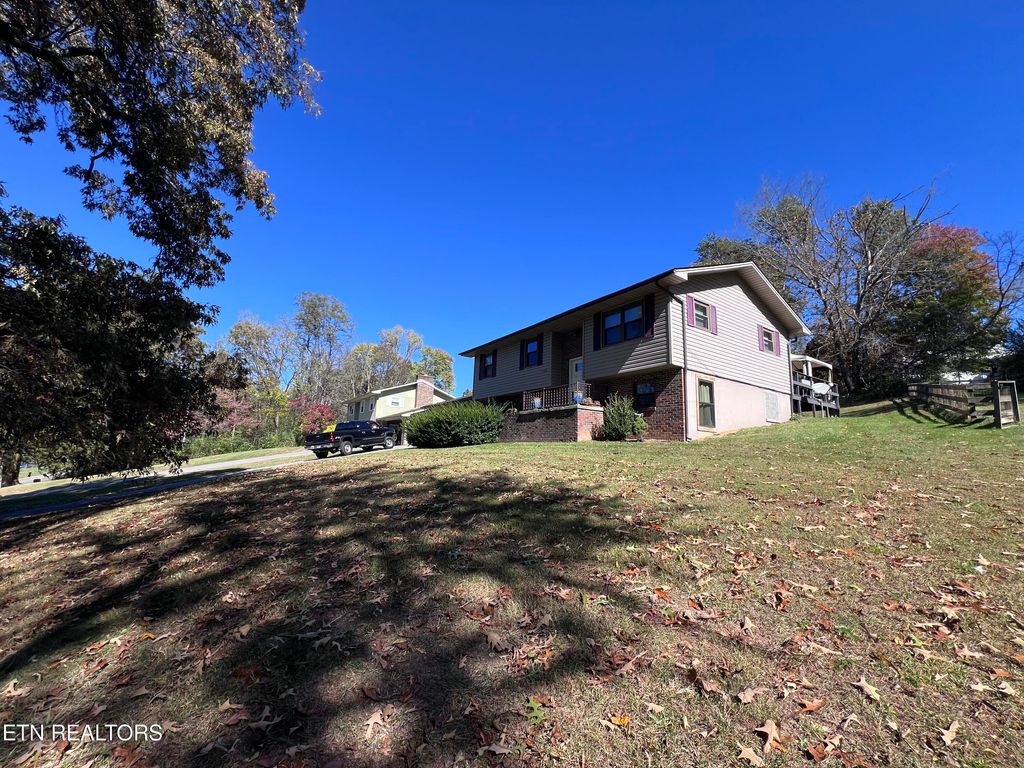Photo of 185 River Rd, Harrogate, TN 37752 (MLS # 1319342)