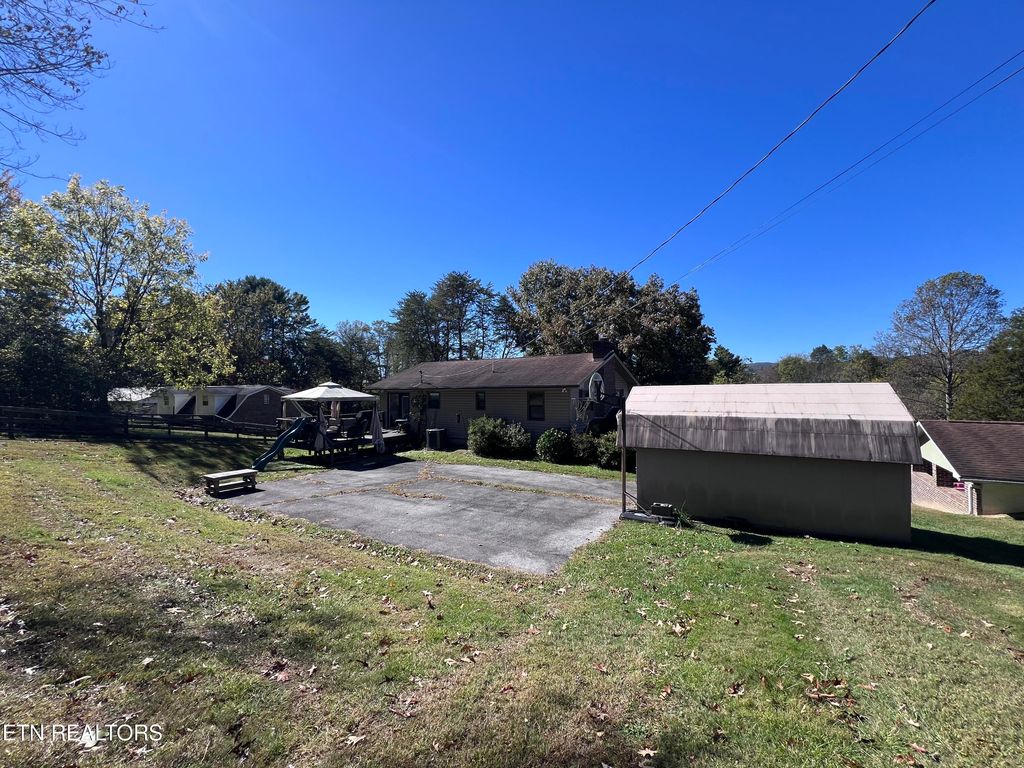 Photo of 185 River Rd, Harrogate, TN 37752 (MLS # 1319342)