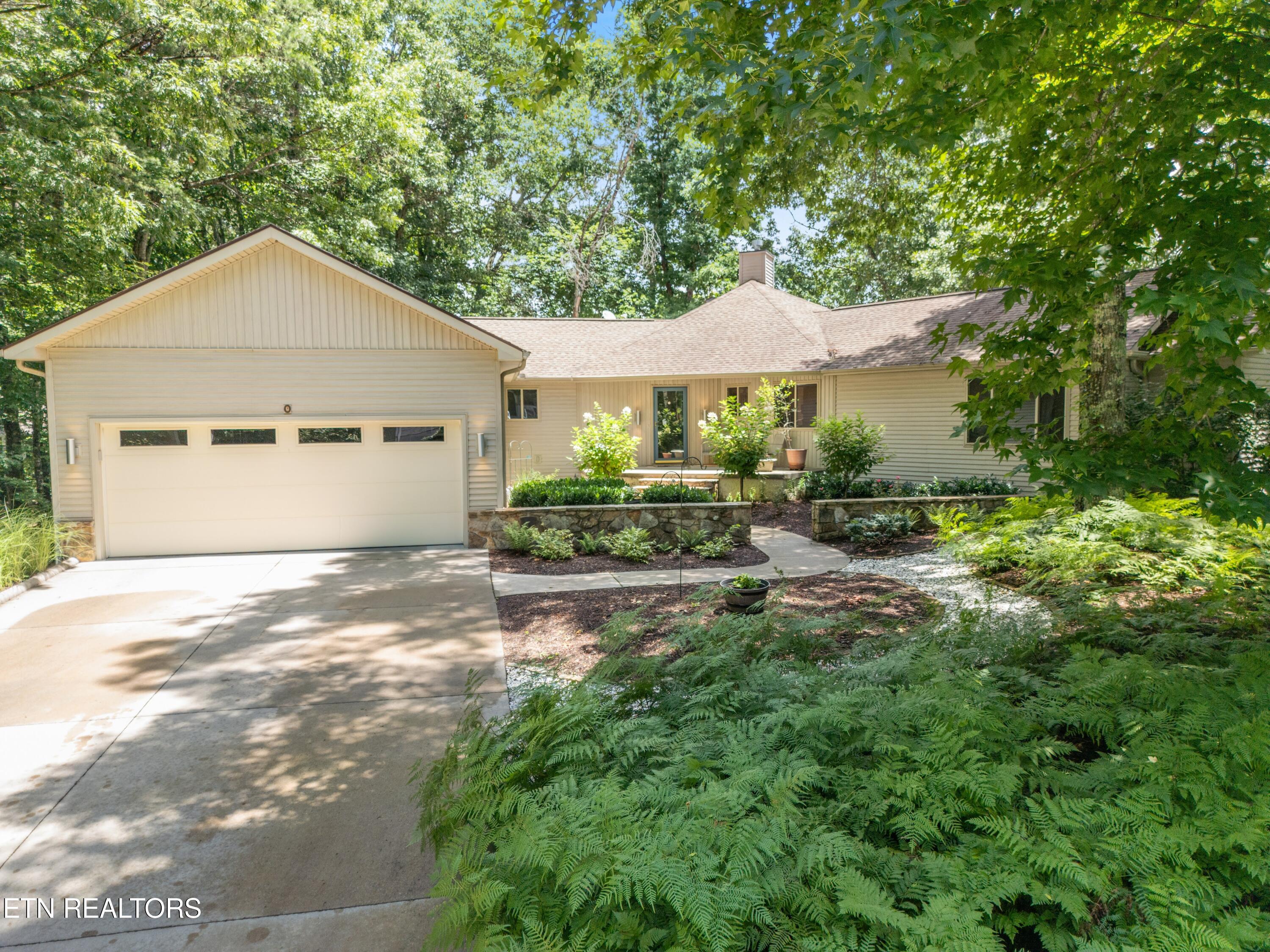 Photo 1 of 47 — 10 Berkeley, Fairfield Glade, TN 38558