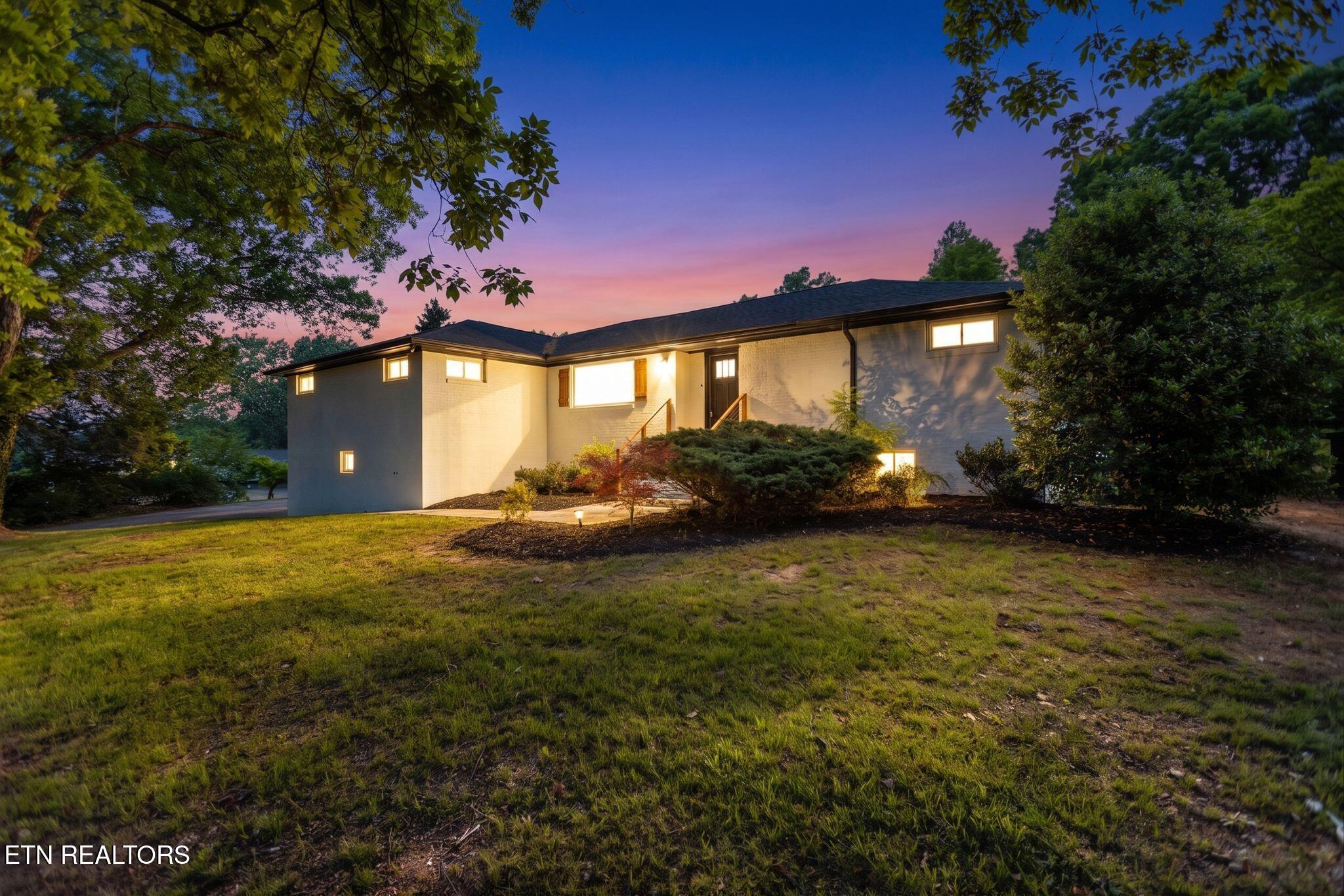 7204 Fairlane Rd