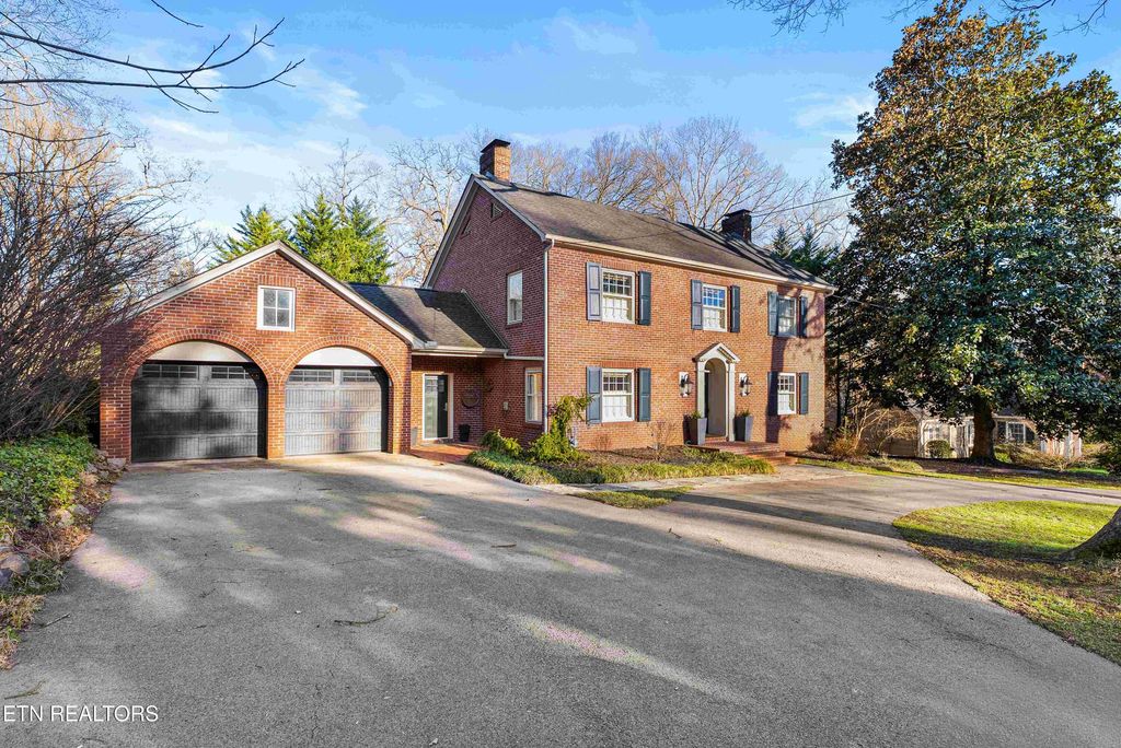 Photo of 448 W Hillvale Turn, Knoxville, TN 37919 (MLS # 1330193)