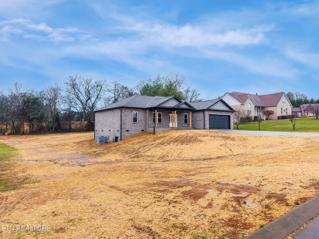 Photo of 136 Magnolia Way, Madisonville, TN 37354 (MLS # 1326234)