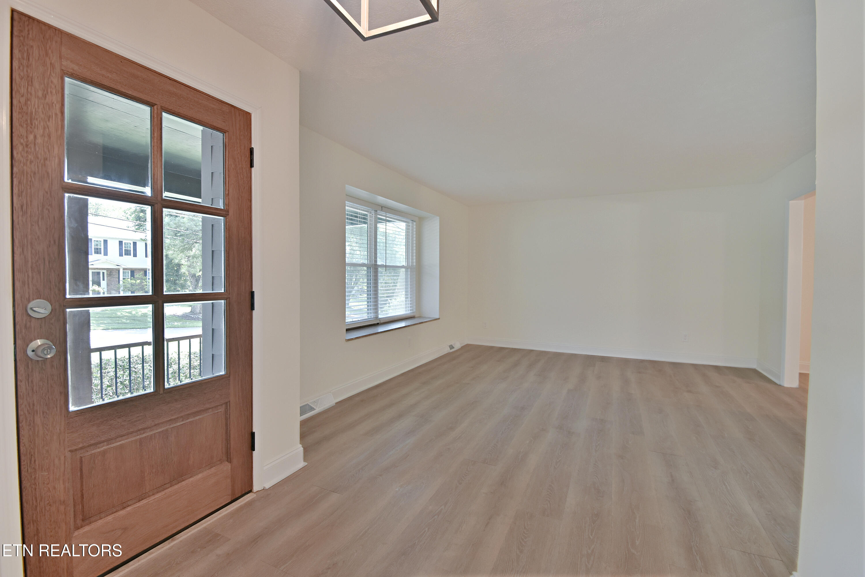631 Plainfield Rd