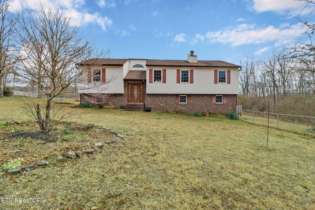 Photo of 36 Creekway Drive, Crossville, TN 38555 (MLS # 1328762)