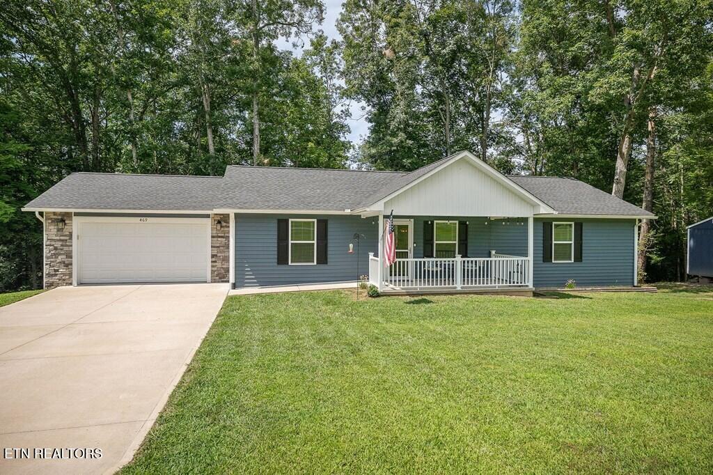 Photo of 469 Ferry Bend Tr, Crossville, TN 38571 (MLS # 1354245)