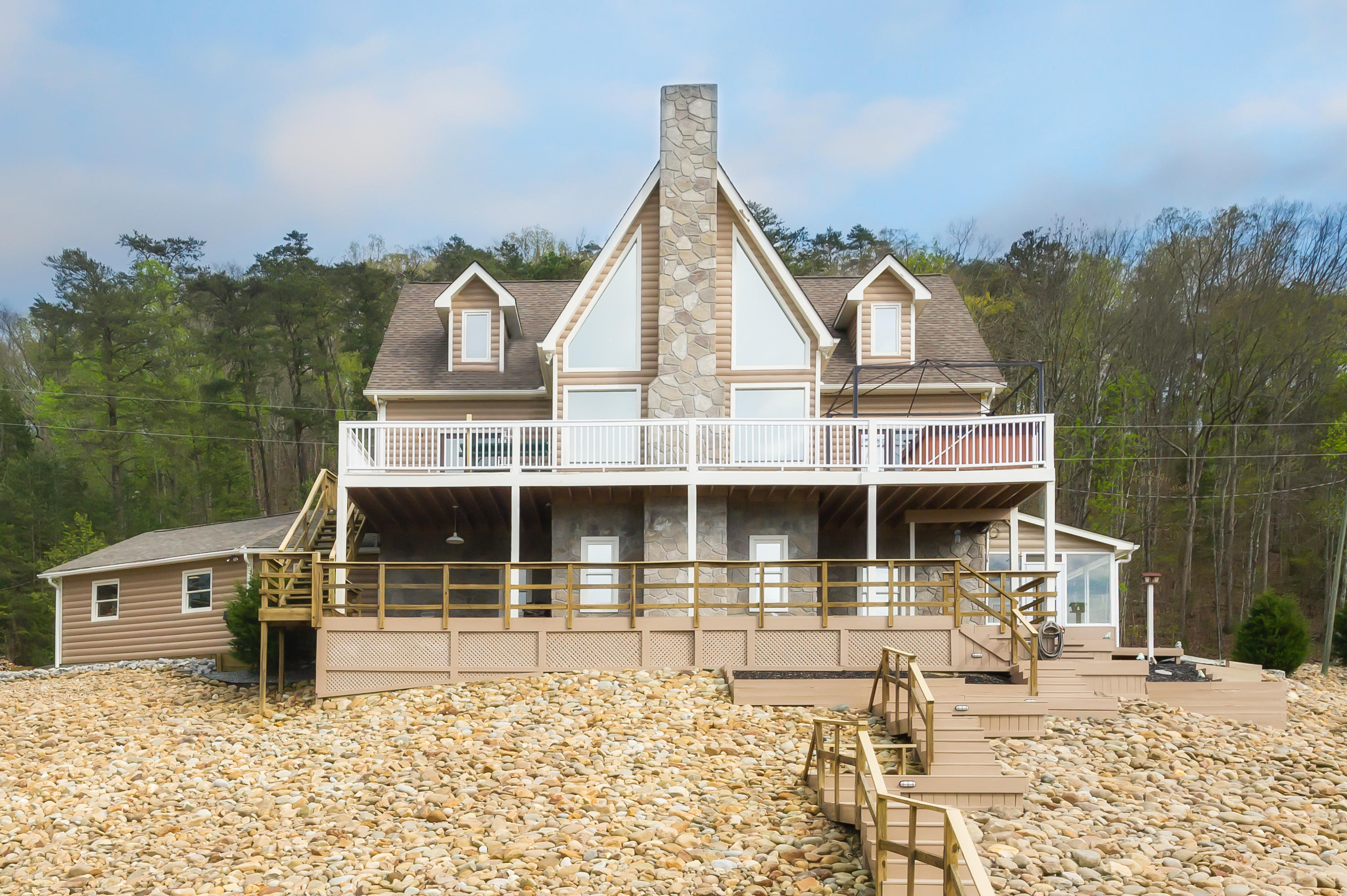 Photo 1 of 37 — 3540 Bohanan Top Rd, Sevierville, TN 37876