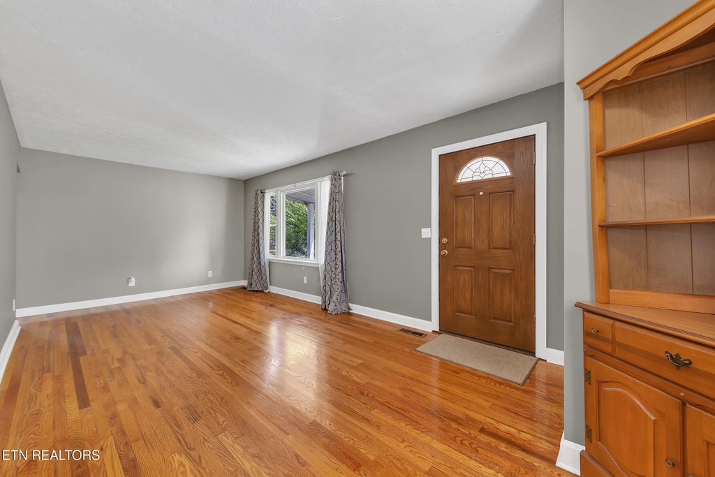 Photo of 1505 De Vault St, Morristown, TN 37814 (MLS # 1311334)