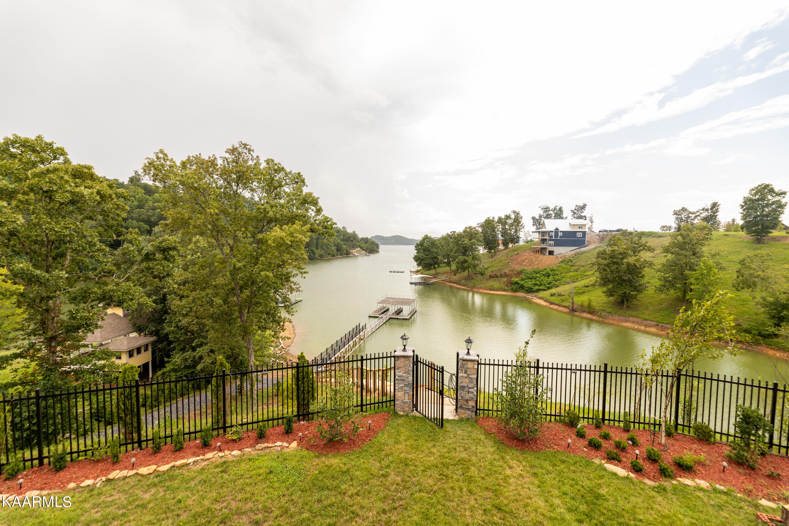 2114 Stoneview Drive