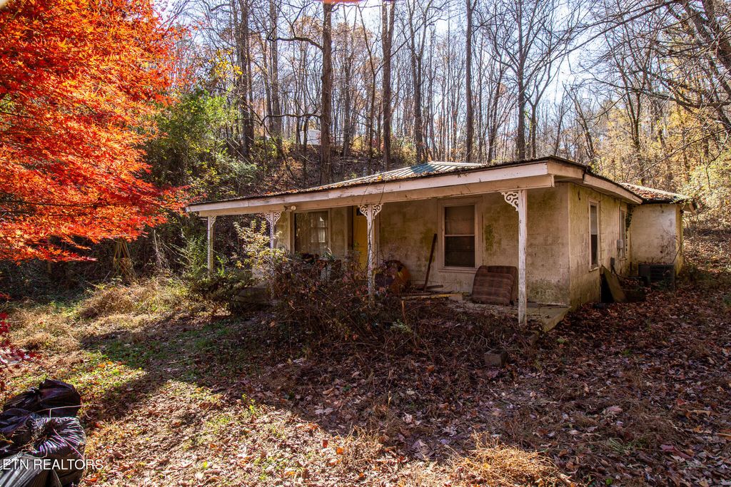 Photo of 2020 Ruritan Rd, Harriman, TN 37748 (MLS # 1322456)