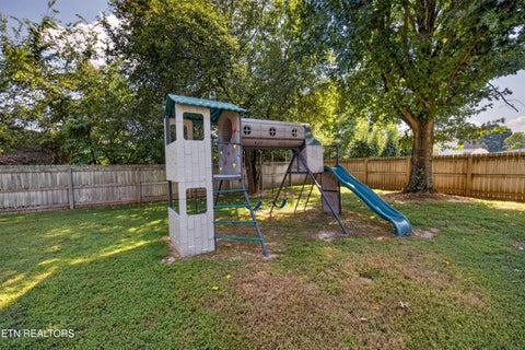 Tiny photo for 828 Paxton Drive, Knoxville, TN 37918 (MLS # 1354854)