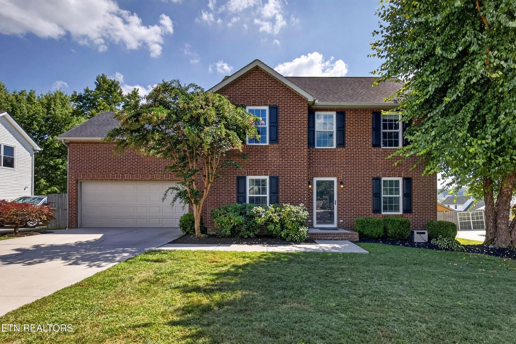 Photo of 828 Paxton Drive, Knoxville, TN 37918 (MLS # 1354854)