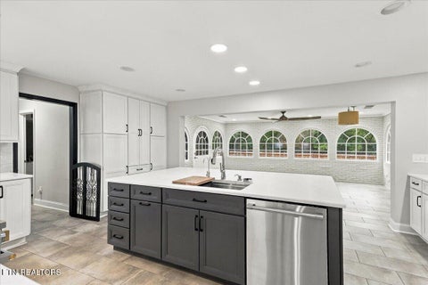 Tiny photo for 913 N Briarcliff Circle, Maryville, TN 37803 (MLS # 1356119)