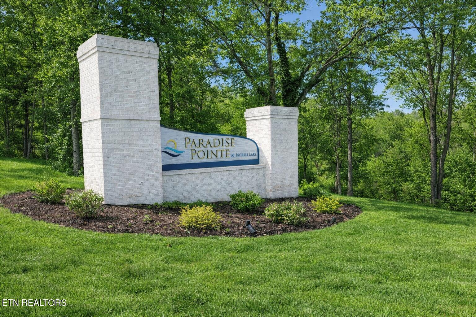 127 Waterfront Knoll