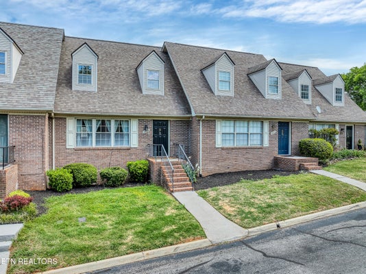 2028 COCHRAN PL, MARYVILLE, TN 37803 - Image efc1ceae204225046e9c4e151a2cdde0/1119767908