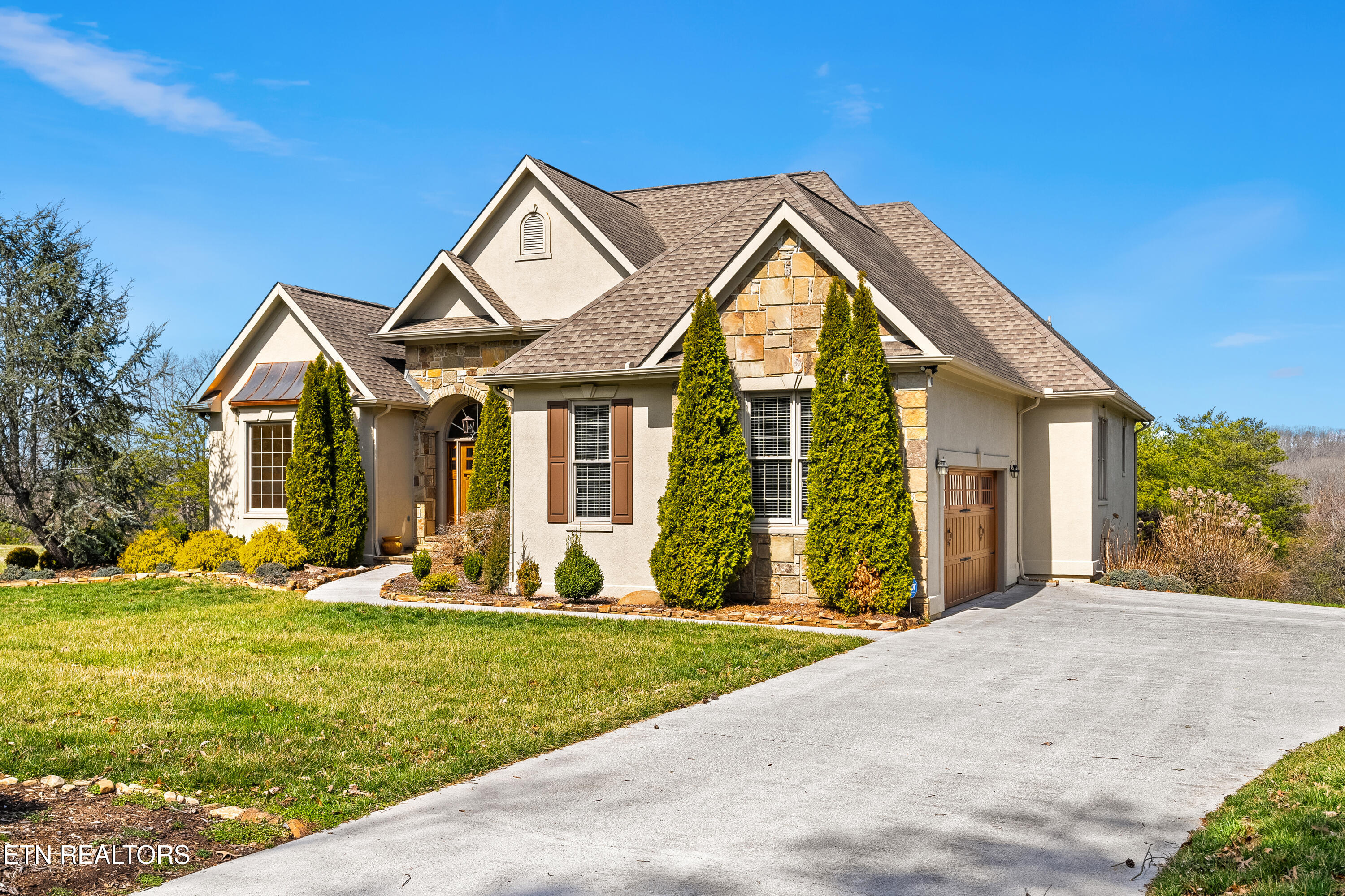 230 Conkinnon Drive