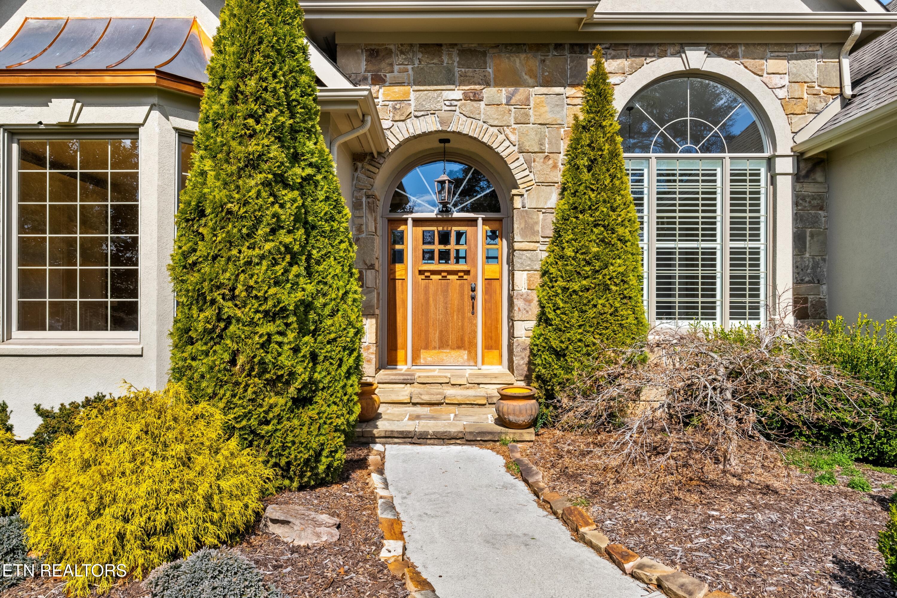 230 Conkinnon Drive