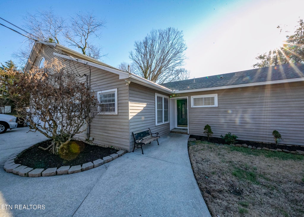 Photo of 127 Euclid Circle, Oak Ridge, TN 37830 (MLS # 1289106)