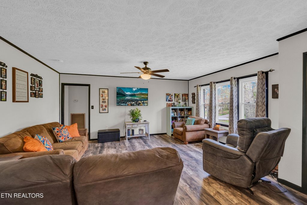 Photo of 196 Malver Drive, Crossville, TN 38555 (MLS # 1336217)