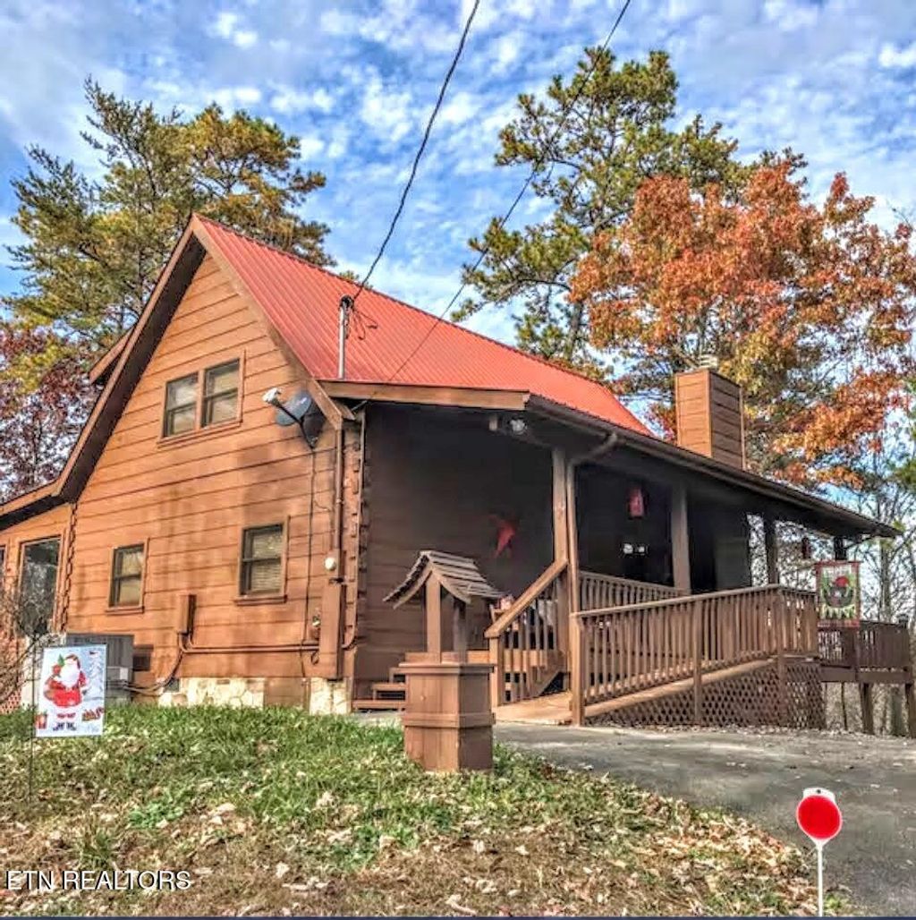 Photo of 3125 Clearview Rd, Sevierville, TN 37862 (MLS # 1330094)