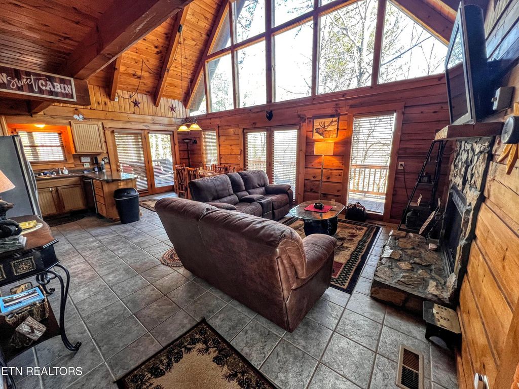 Photo of 3125 Clearview Rd, Sevierville, TN 37862 (MLS # 1330094)