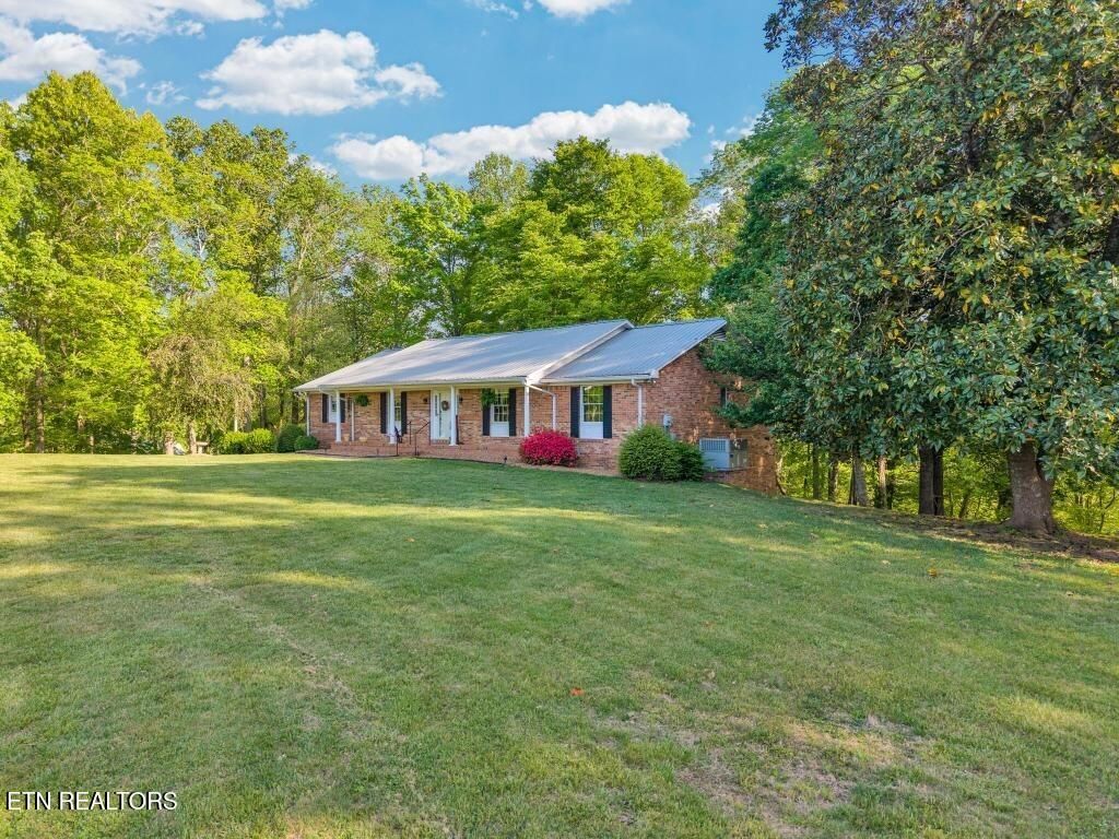 Photo of 1992 Locke Bend Rd, McMinnville, TN 37110 (MLS # 1338235)