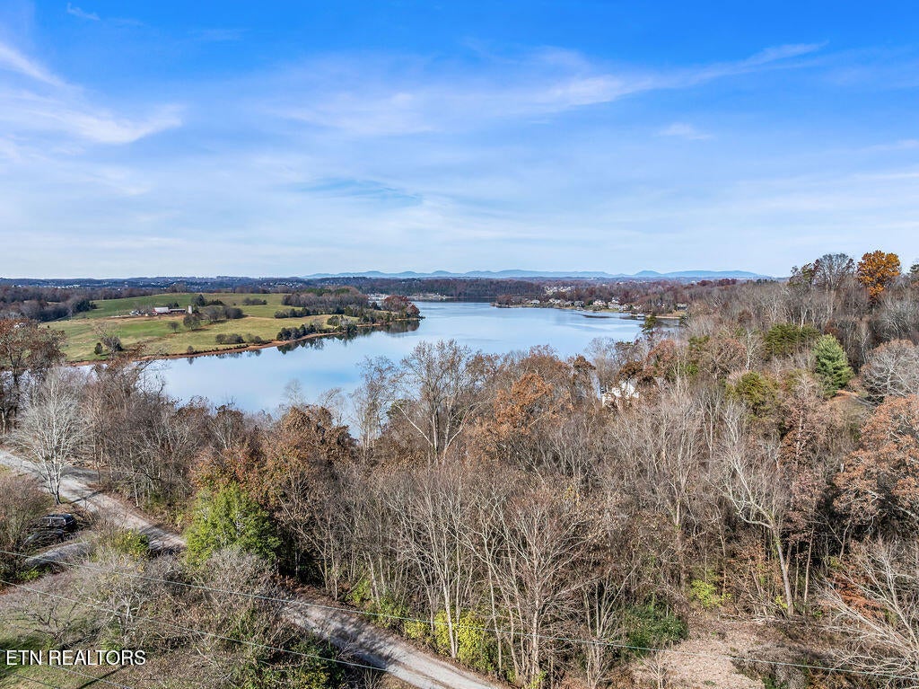 Photo of 4125 Gravelly Hills Rd, Louisville, TN 37777 (MLS # 1353551)