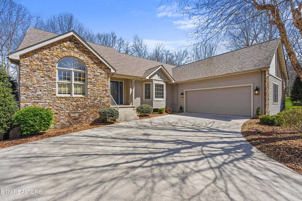 Photo of 21 Lexham Court, Crossville, TN 38558 (MLS # 1335619)
