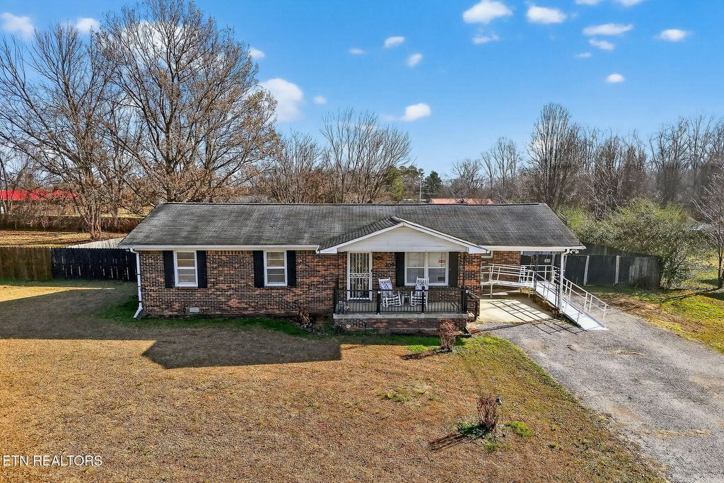 Photo of 209 Pine Grove Rd, Smithville, TN 37166 (MLS # 1328242)