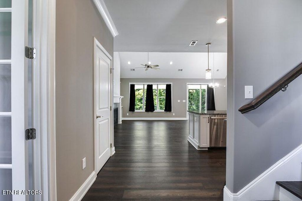 Photo of 318 Chatuga Lane, Loudon, TN 37774 (MLS # 1321796)