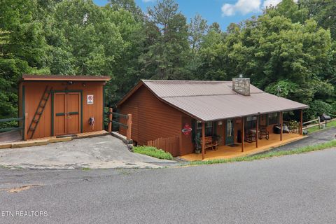 Tiny photo for 2746 Easy St, Sevierville, TN 37862 (MLS # 1330775)