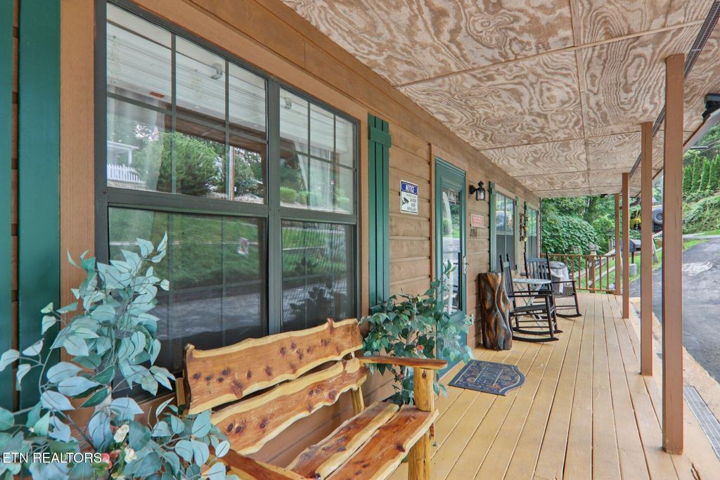 Photo of 2746 Easy St, Sevierville, TN 37862 (MLS # 1330775)