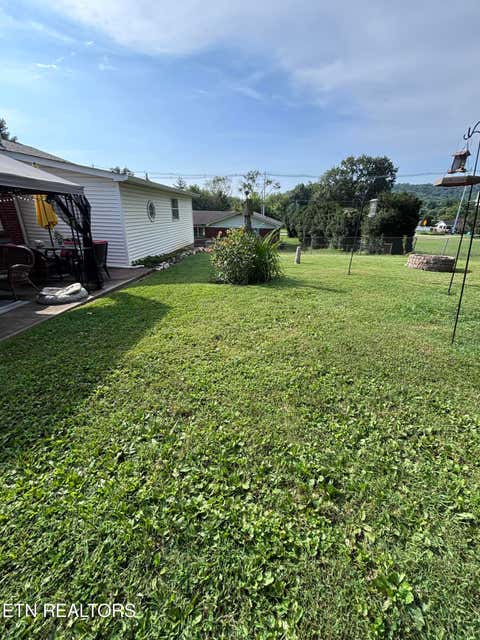 Tiny photo for 313 Cross St, Clinton, TN 37716 (MLS # 1347181)