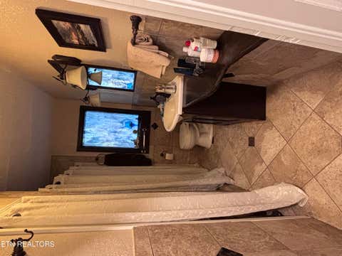 Tiny photo for 313 Cross St, Clinton, TN 37716 (MLS # 1347181)