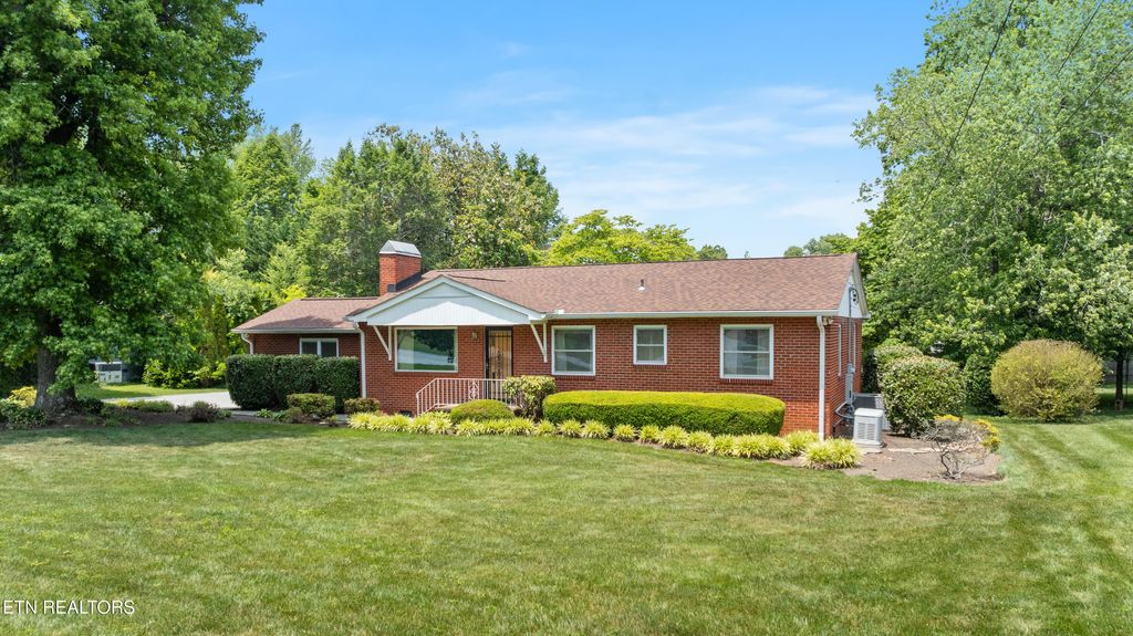Photo of 7005 Downing Drive, Knoxville, TN 37909 (MLS # 1341444)