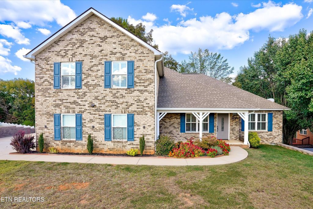 Photo of 3804 Mary Frances Drive, Maryville, TN 37804 (MLS # 1318818)