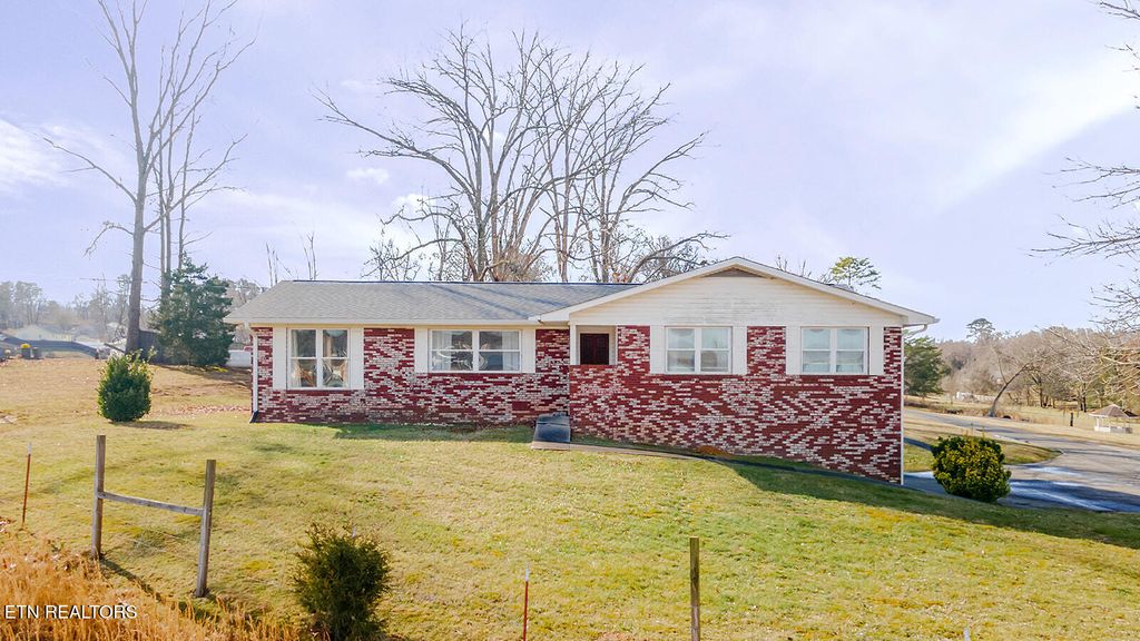 Photo of 1836 Forest Hill Rd, Maryville, TN 37803 (MLS # 1331368)