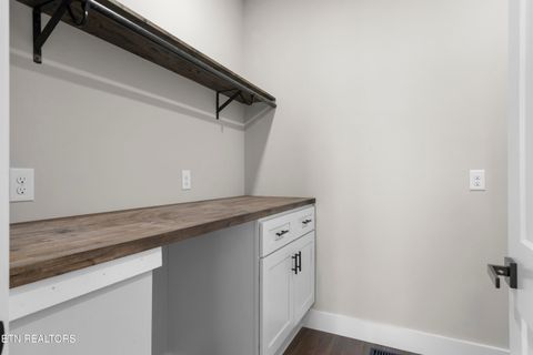 Tiny photo for 118 West Drive, LaFollette, TN 37766 (MLS # 1317417)