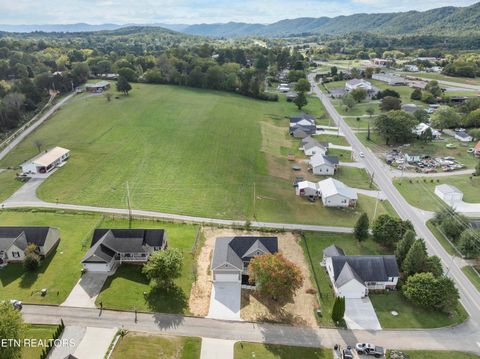 Tiny photo for 118 West Drive, LaFollette, TN 37766 (MLS # 1317417)