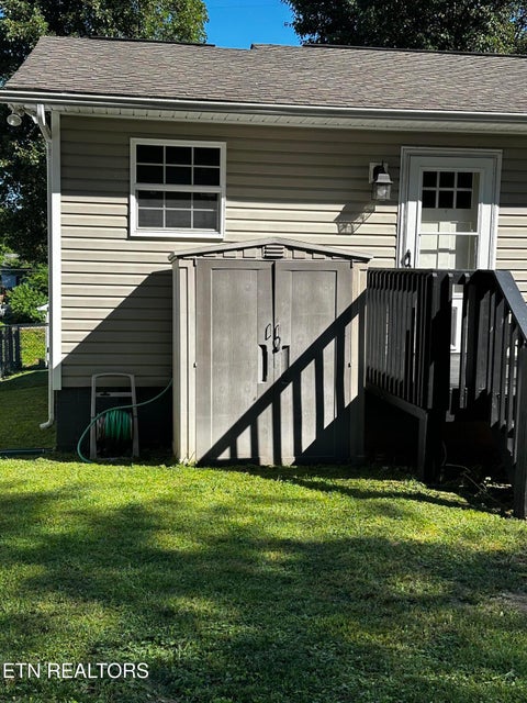 Tiny photo for 2006 McCroskey Ave, Knoxville, TN 37917 (MLS # 1343517)