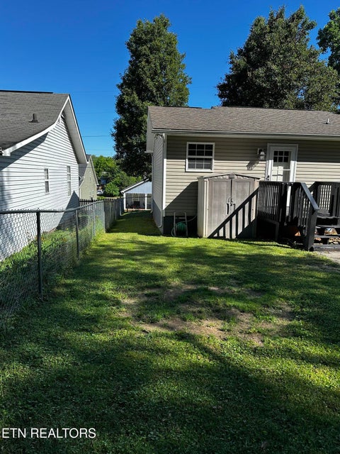 Tiny photo for 2006 McCroskey Ave, Knoxville, TN 37917 (MLS # 1343517)