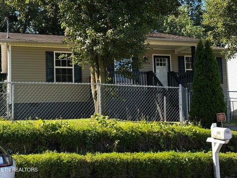 Tiny photo for 2006 McCroskey Ave, Knoxville, TN 37917 (MLS # 1343517)